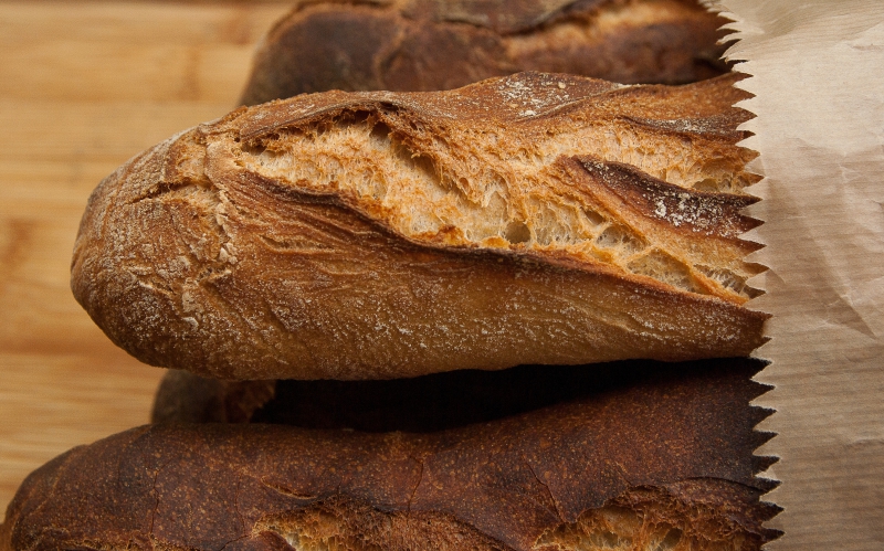 boulangerie-COURMES-min_dish-food-baking-cuisine-bread-bakery-399077-pxhere.com